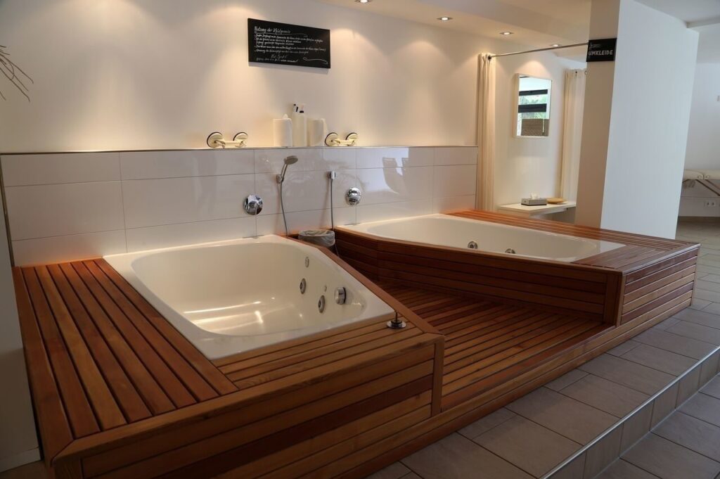 Whirlpoolwannen im Hotel Njord